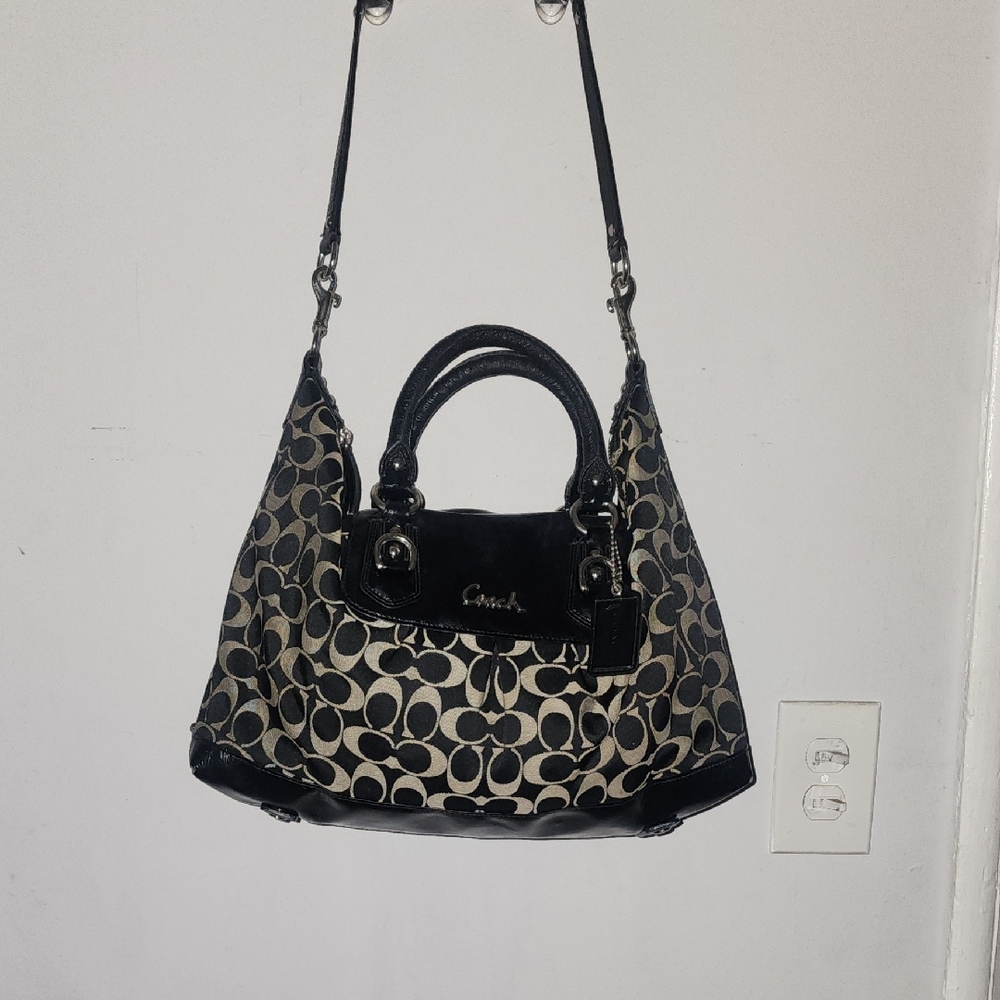 Coach‎ Black and Cream Women's Bag F15440